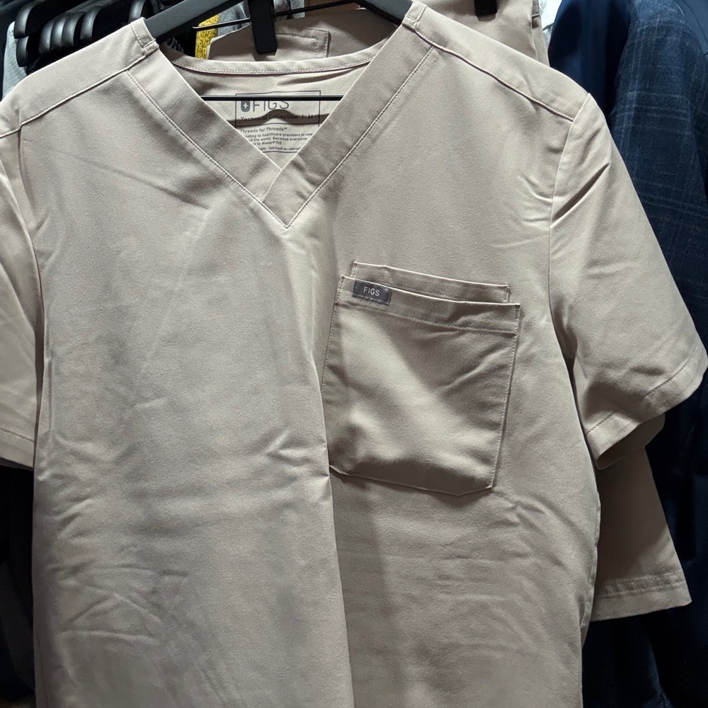 Men’s Figs Scrub Set